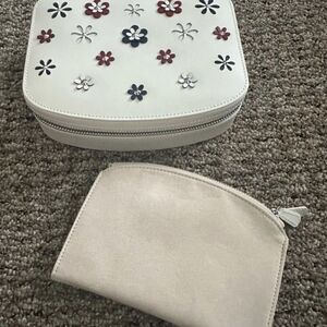Wolf White Leather and Floral Travel Jewelry Case